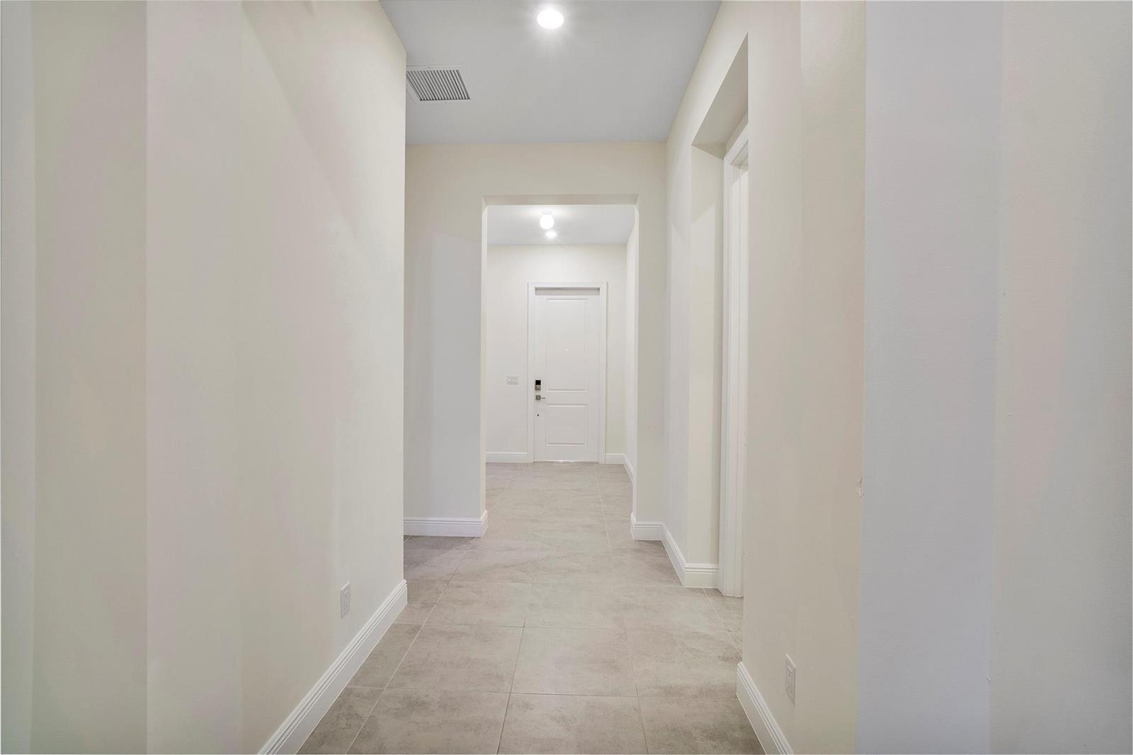 11785 S WATERWAY Circle, Parkland FL 33076 photo 5