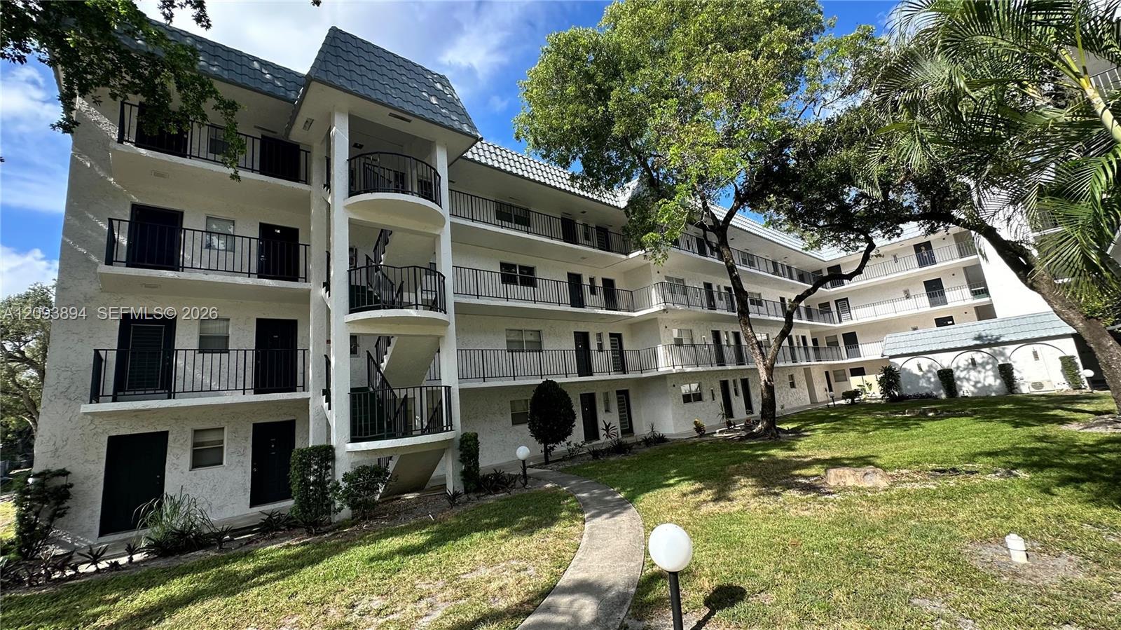 3360 Spanish Moss Ter # 403, Lauderhill FL 33319