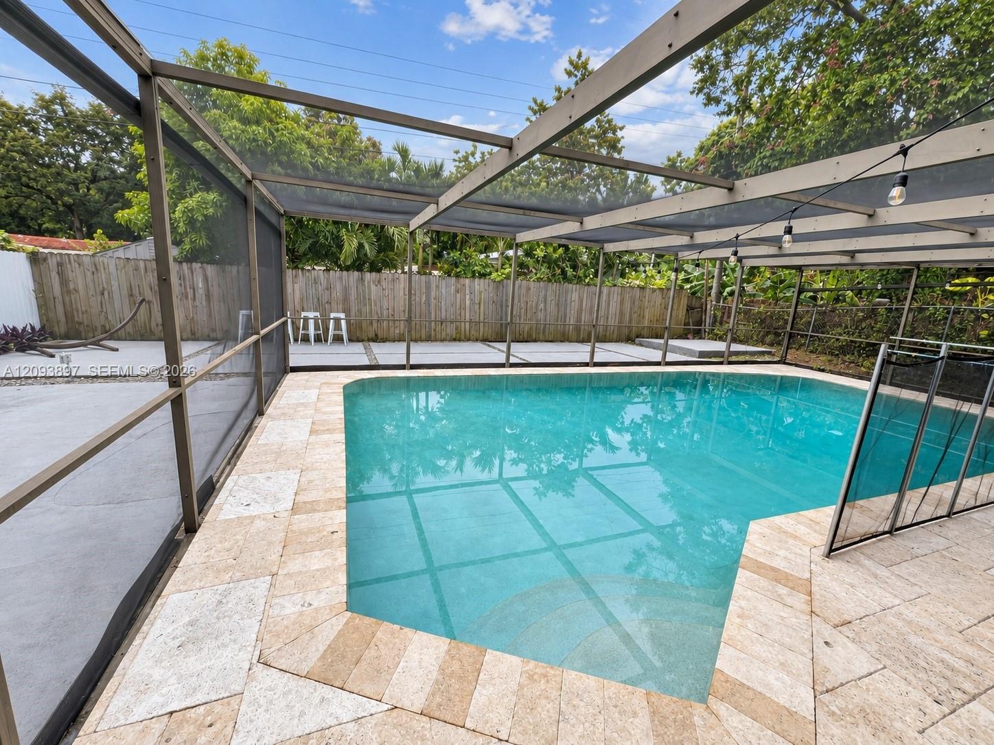 5714 Greene St, Hollywood FL 33021 photo 2