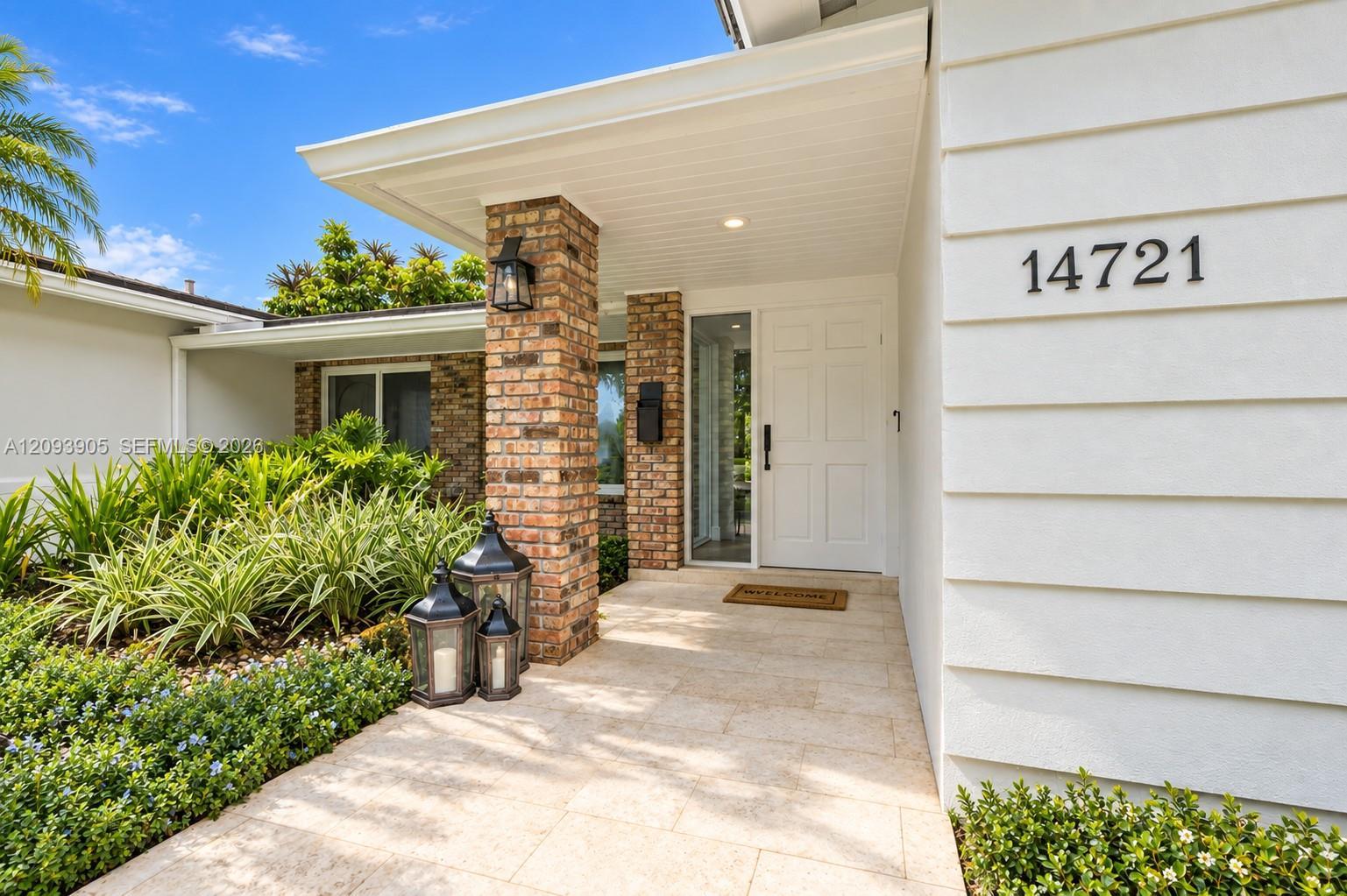 14721 SW 84th Ct, Palmetto Bay FL 33158 photo 2