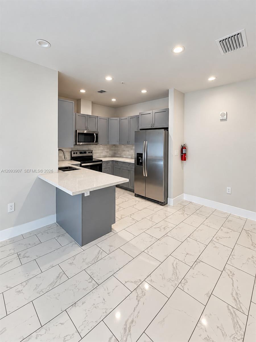 29 Palmetto Drive # 5, Miami Springs FL 33166 photo 3
