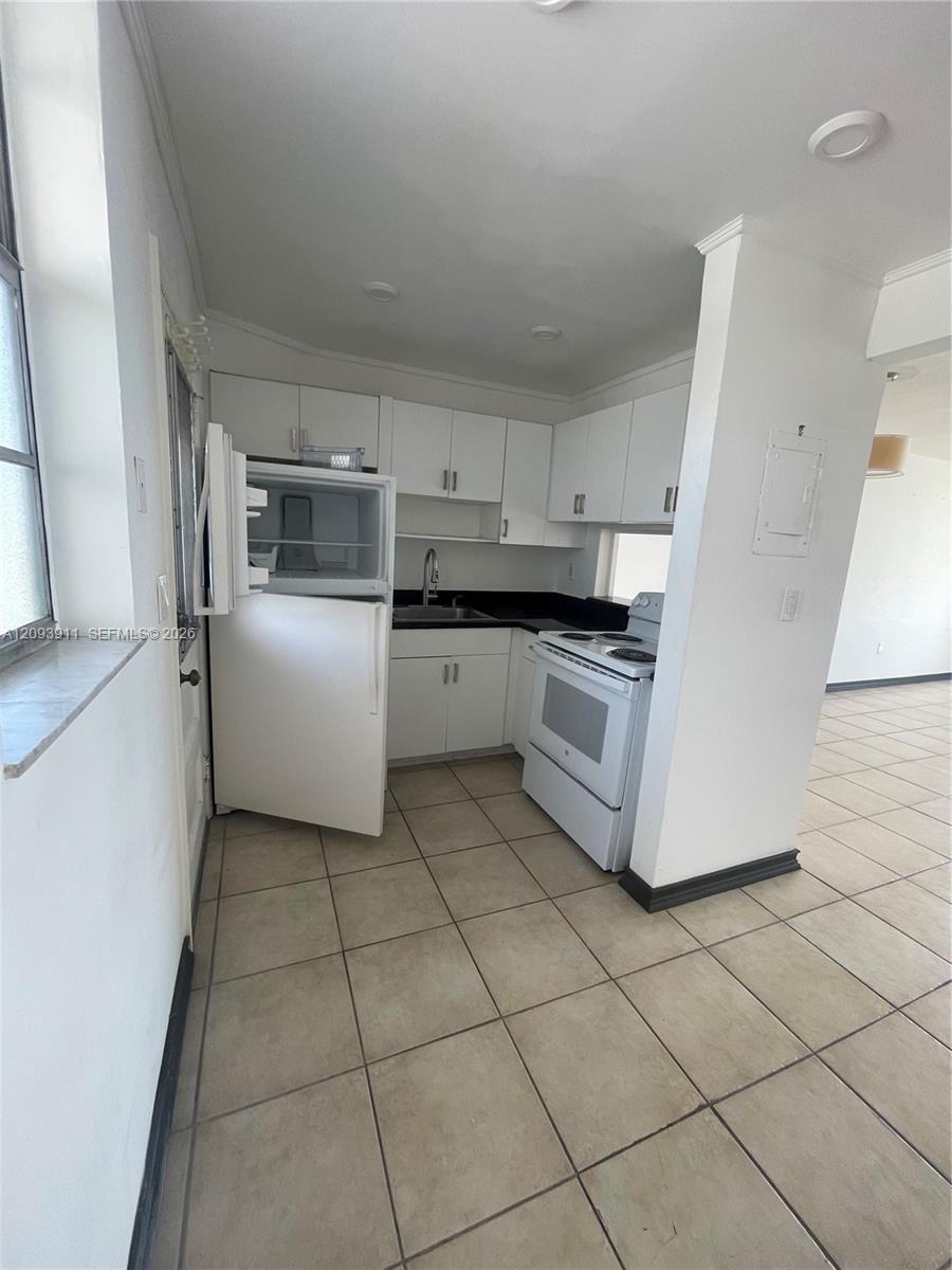 3010 Marcos Dr # R205, Aventura FL 33160 photo 5