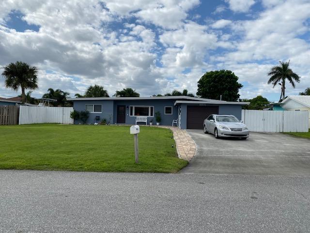 6601 LAKE CLARKE Drive, Lake Clarke Shores FL 33406 photo 2