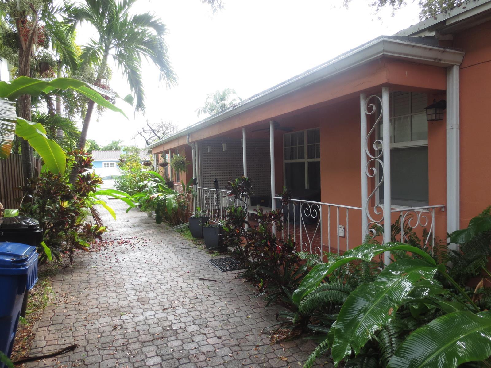 1609 NE 4th Court, Fort Lauderdale FL 33301 photo 2