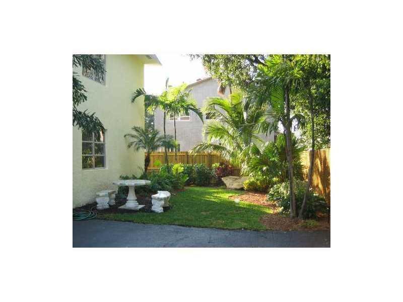 3421 NE 15th Avenue # 9, Oakland Park FL 33334 photo 2