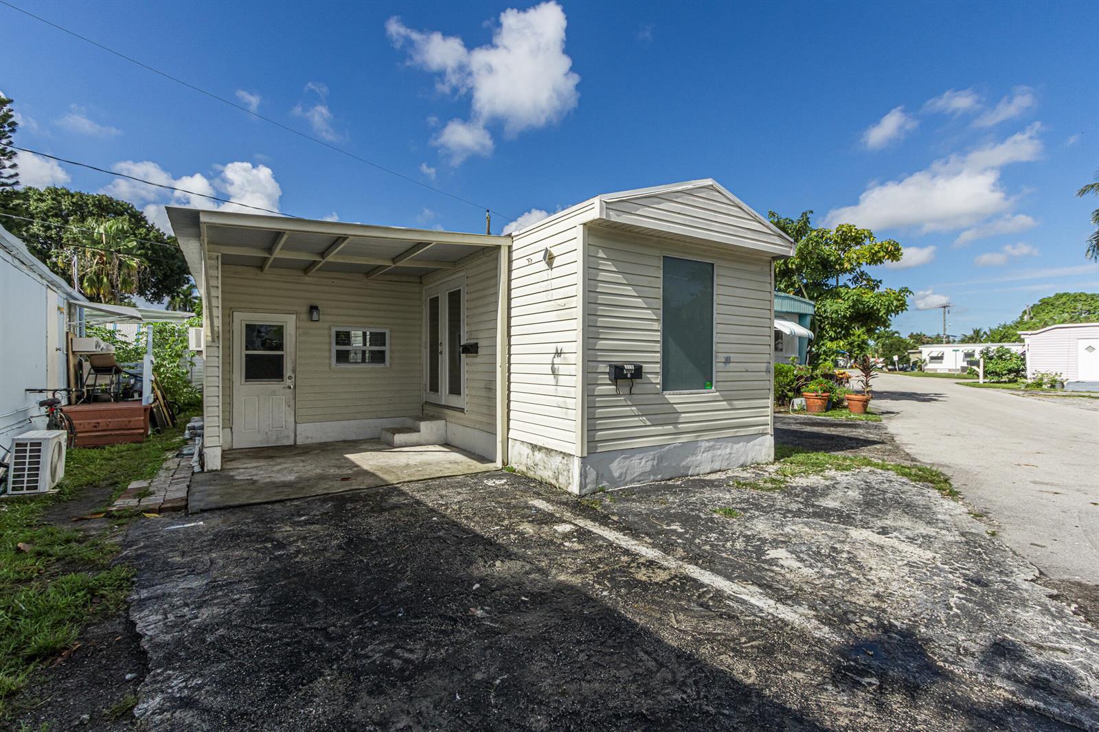2776 NW 29th Place, Oakland Park FL 33311 photo 4