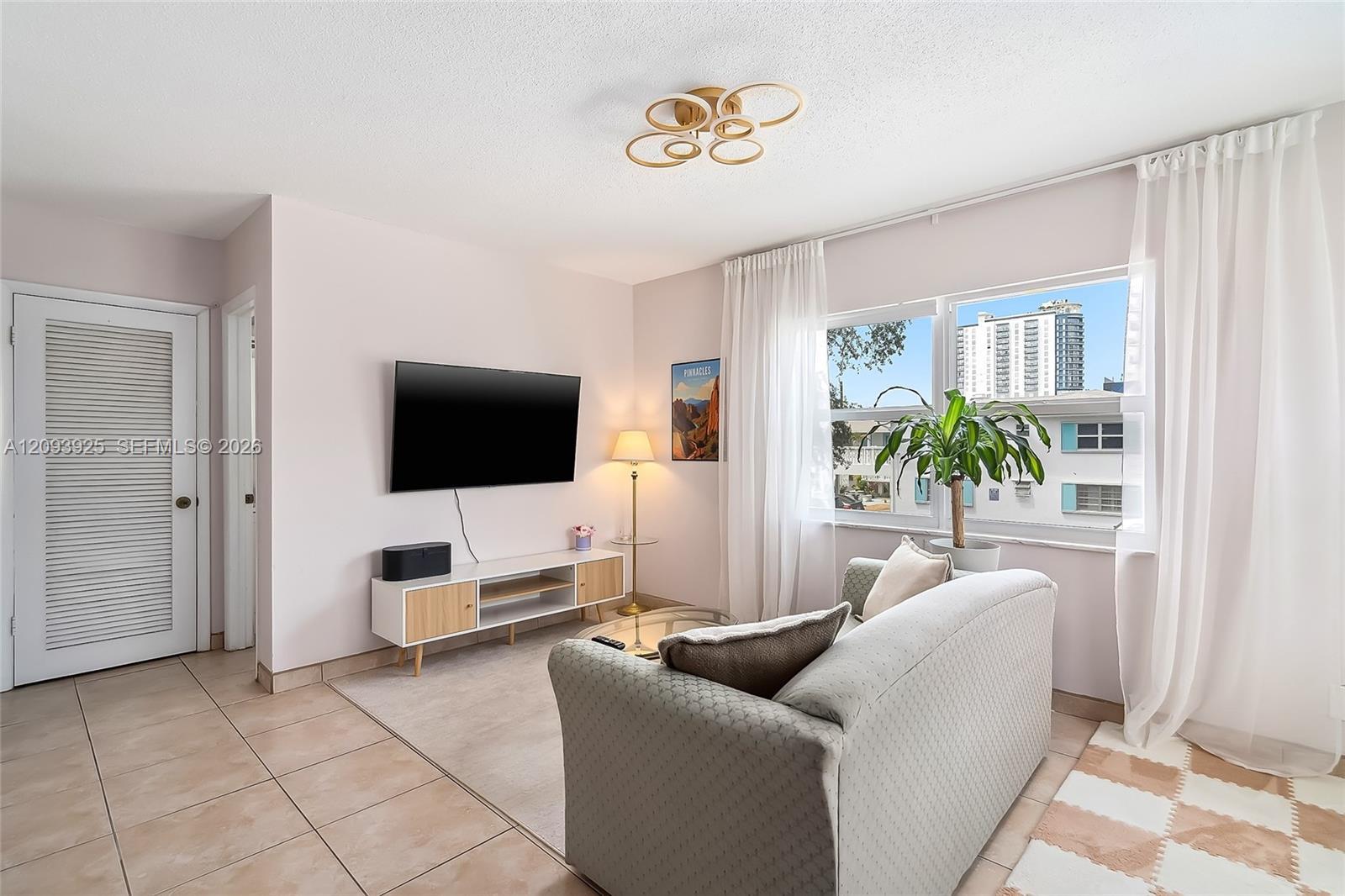 1824 Monroe St # 10, Hollywood FL 33020 photo 2