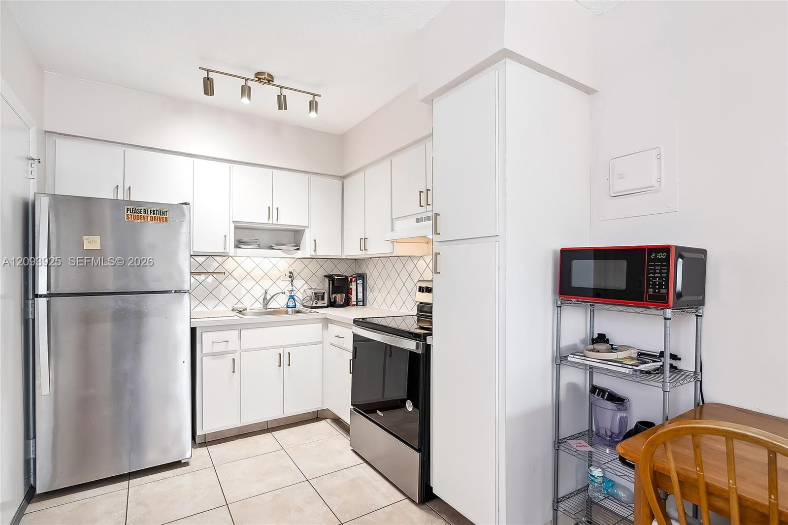 1824 Monroe St # 10, Hollywood FL 33020 photo 3
