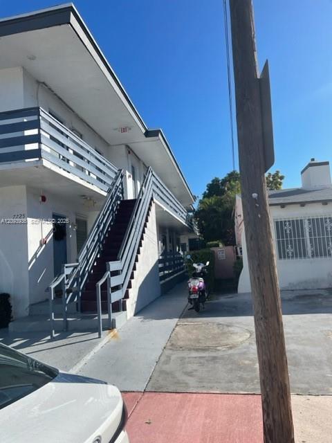 7725 Carlyle Ave # 6, Miami Beach FL 33141 photo 4