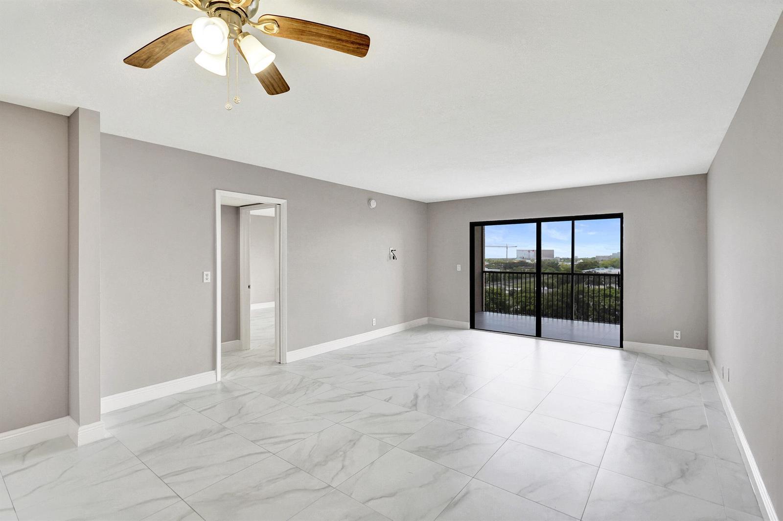 2200 S CYPRESS BEND Drive # 707, Pompano Beach FL 33069 photo 4