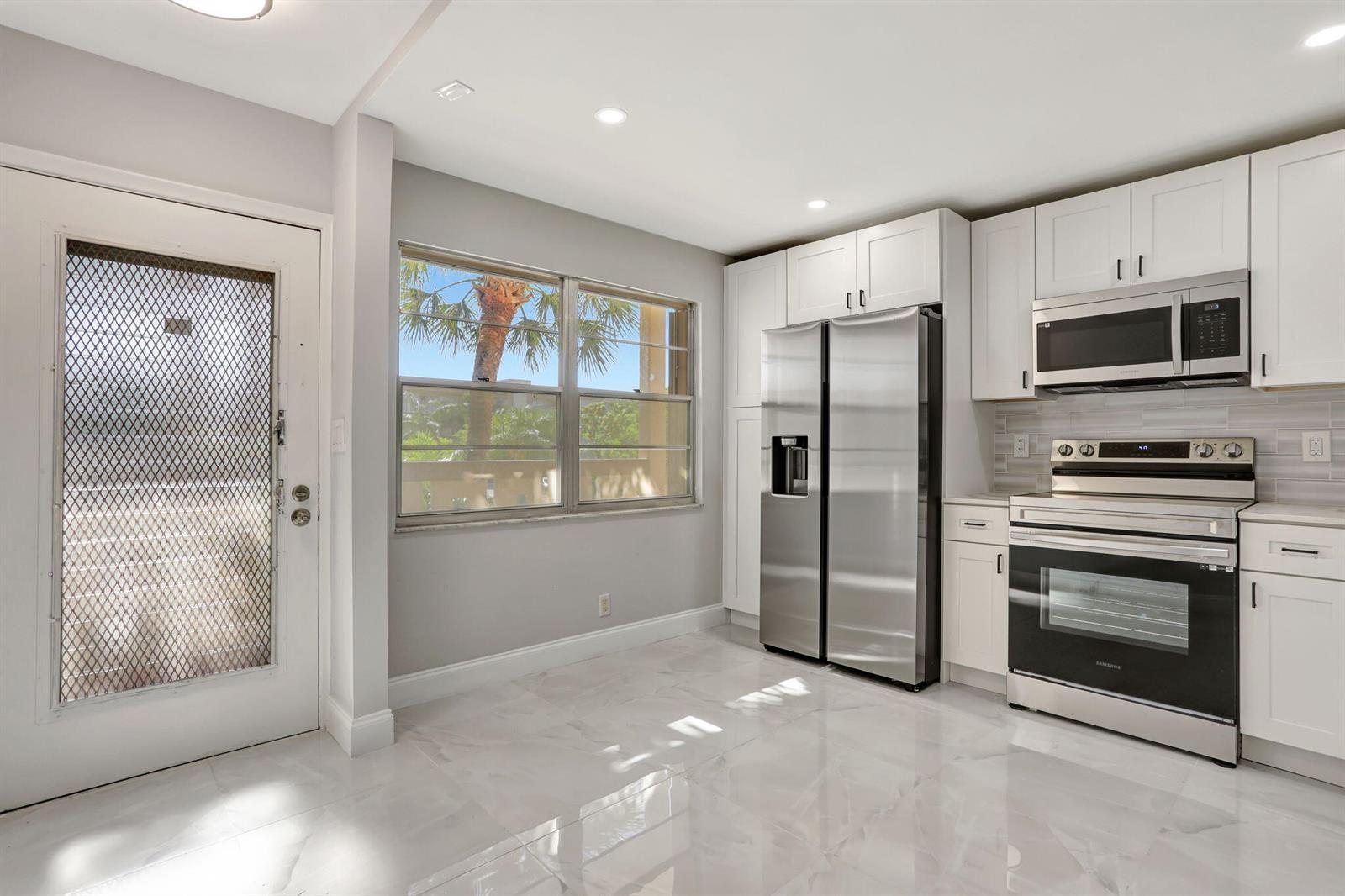 2202 LUCAYA Bend # G2, Coconut Creek FL 33066 photo 2