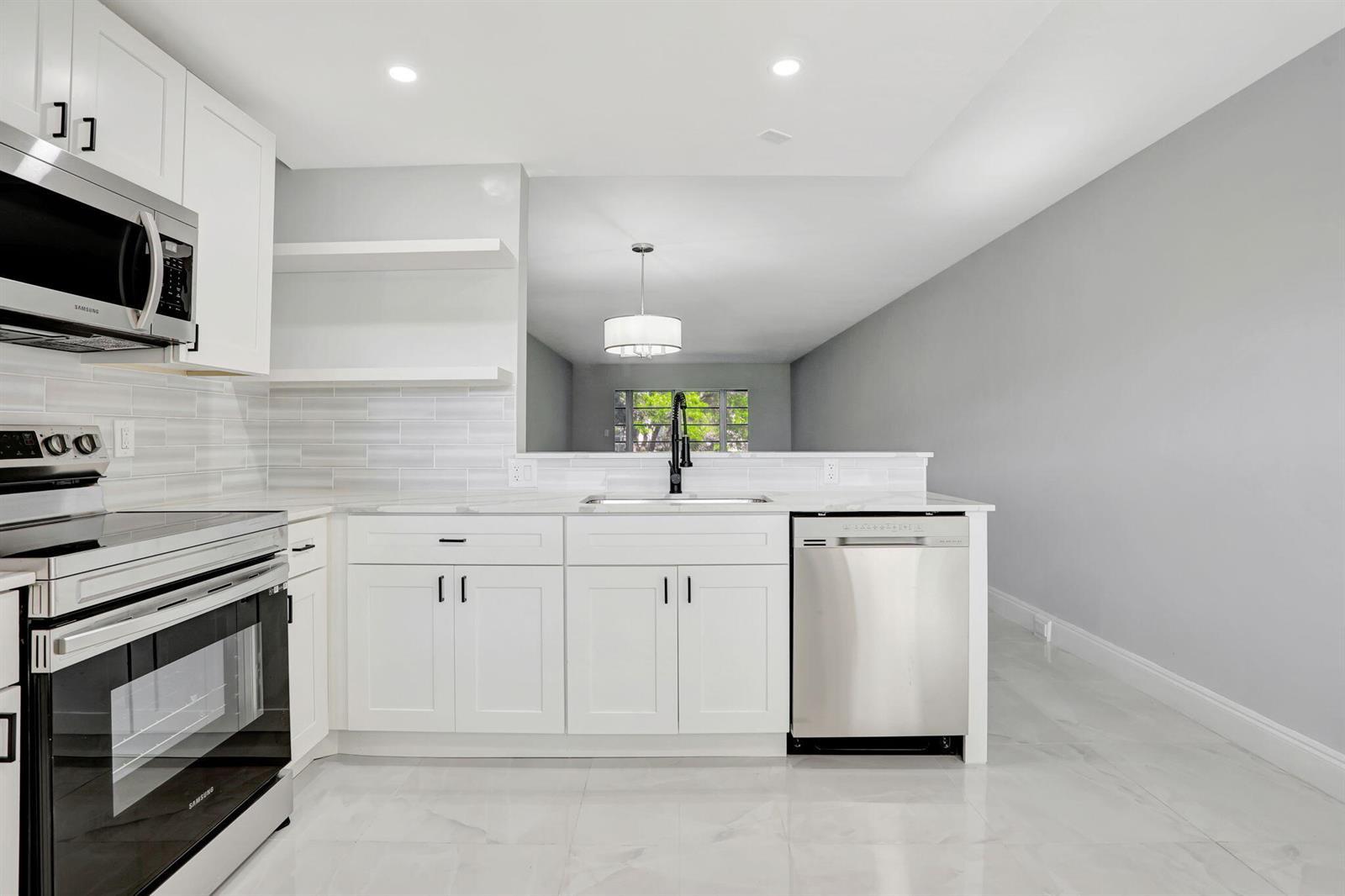 2202 LUCAYA Bend # G2, Coconut Creek FL 33066 photo 3