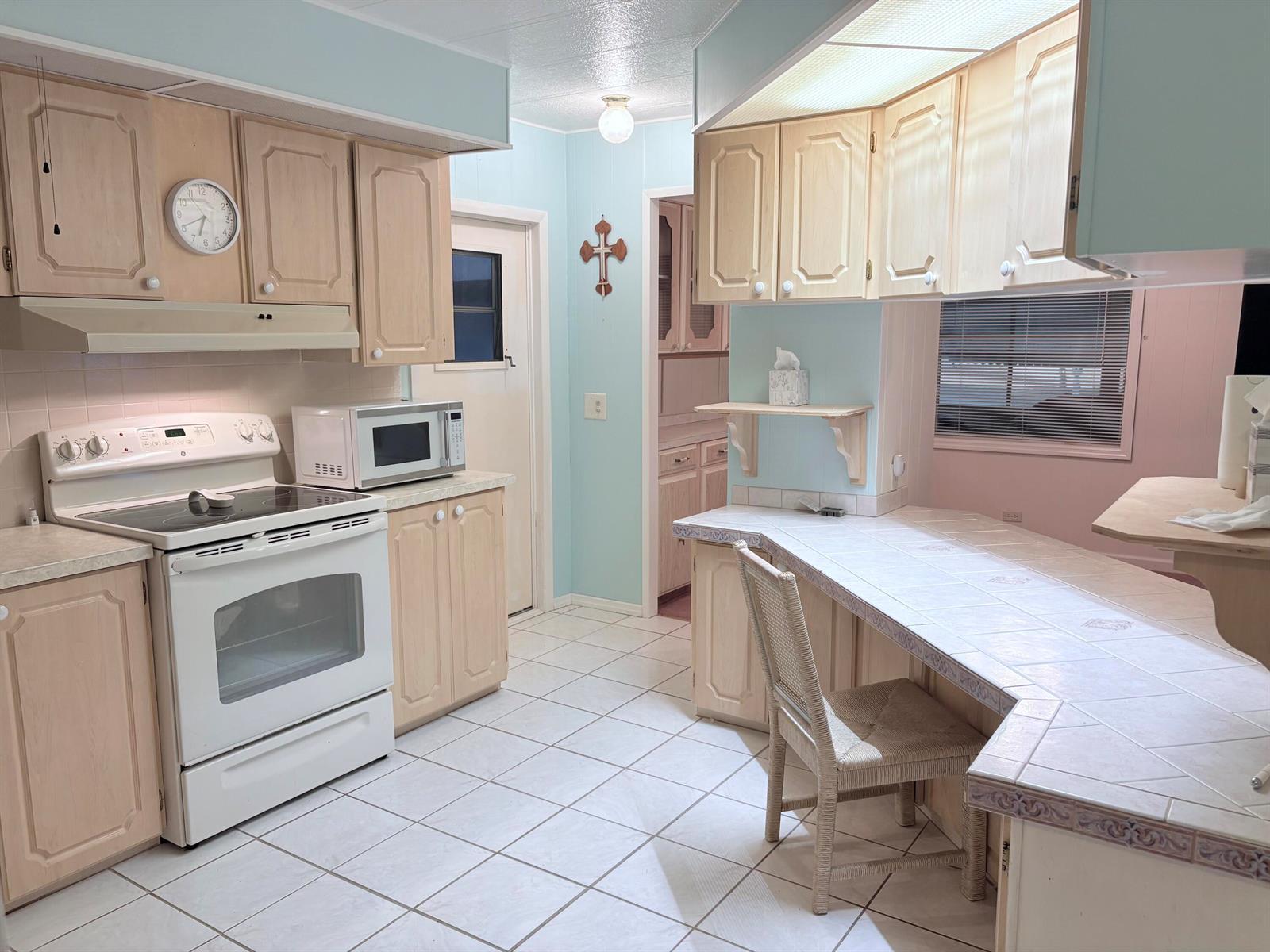 37010 EXUMA BAY, Boynton Beach FL 33436 photo 3