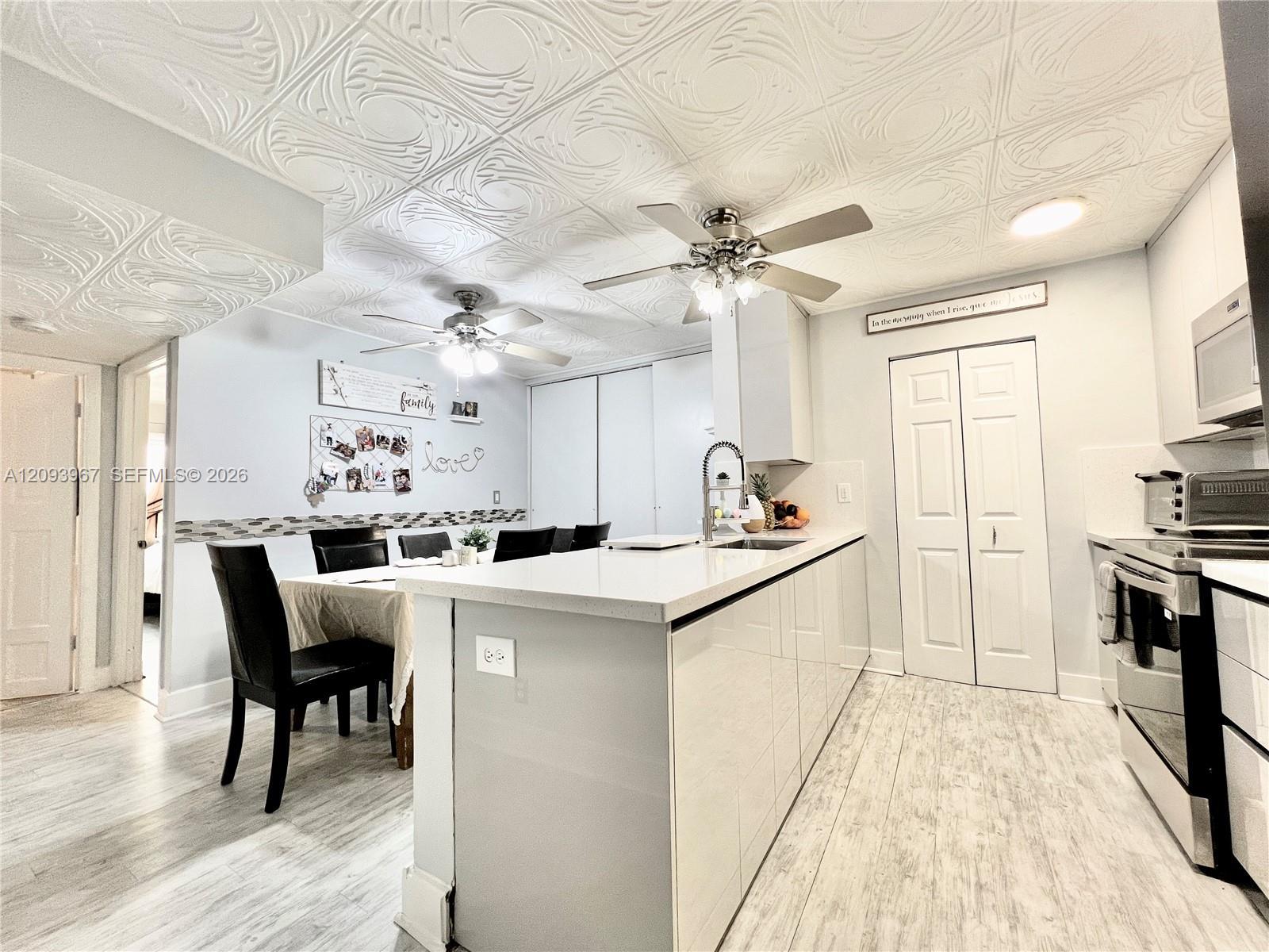 3318 NW 103rd Ave, Sunrise FL 33351 photo 3