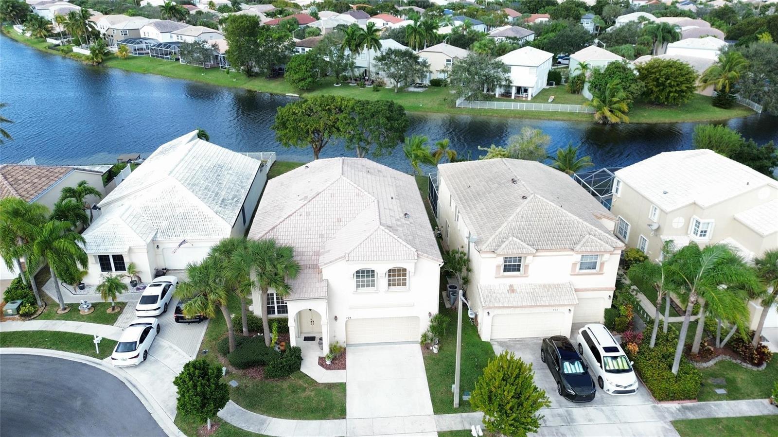 728 NW 156TH Avenue, Pembroke Pines FL 33028 photo 2