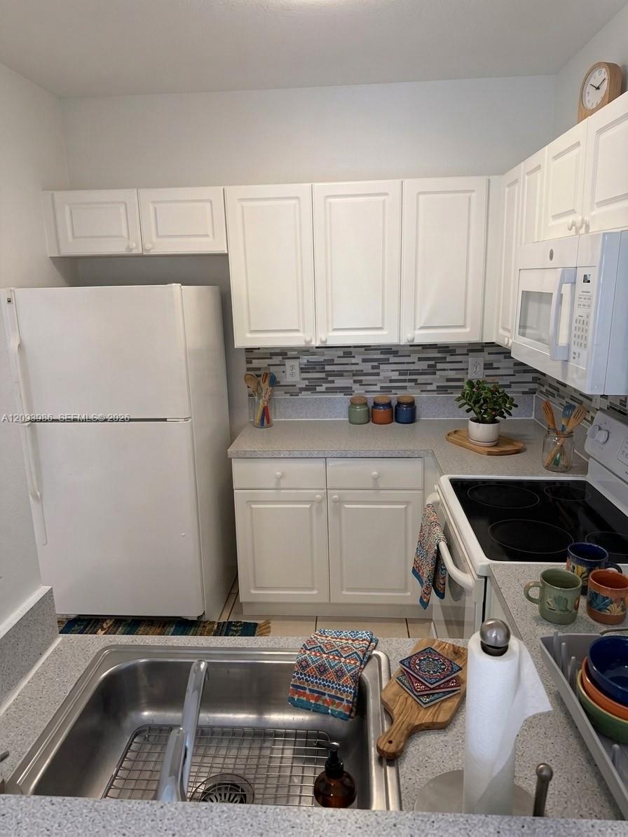 1300 NE 109th St # 303, Miami FL 33161 photo 3