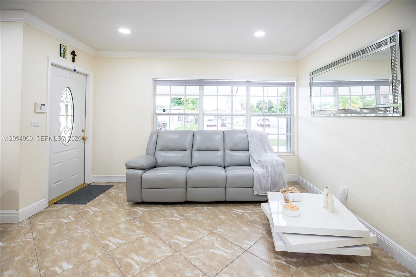 188 E 59th St, Hialeah FL 33013 photo 3