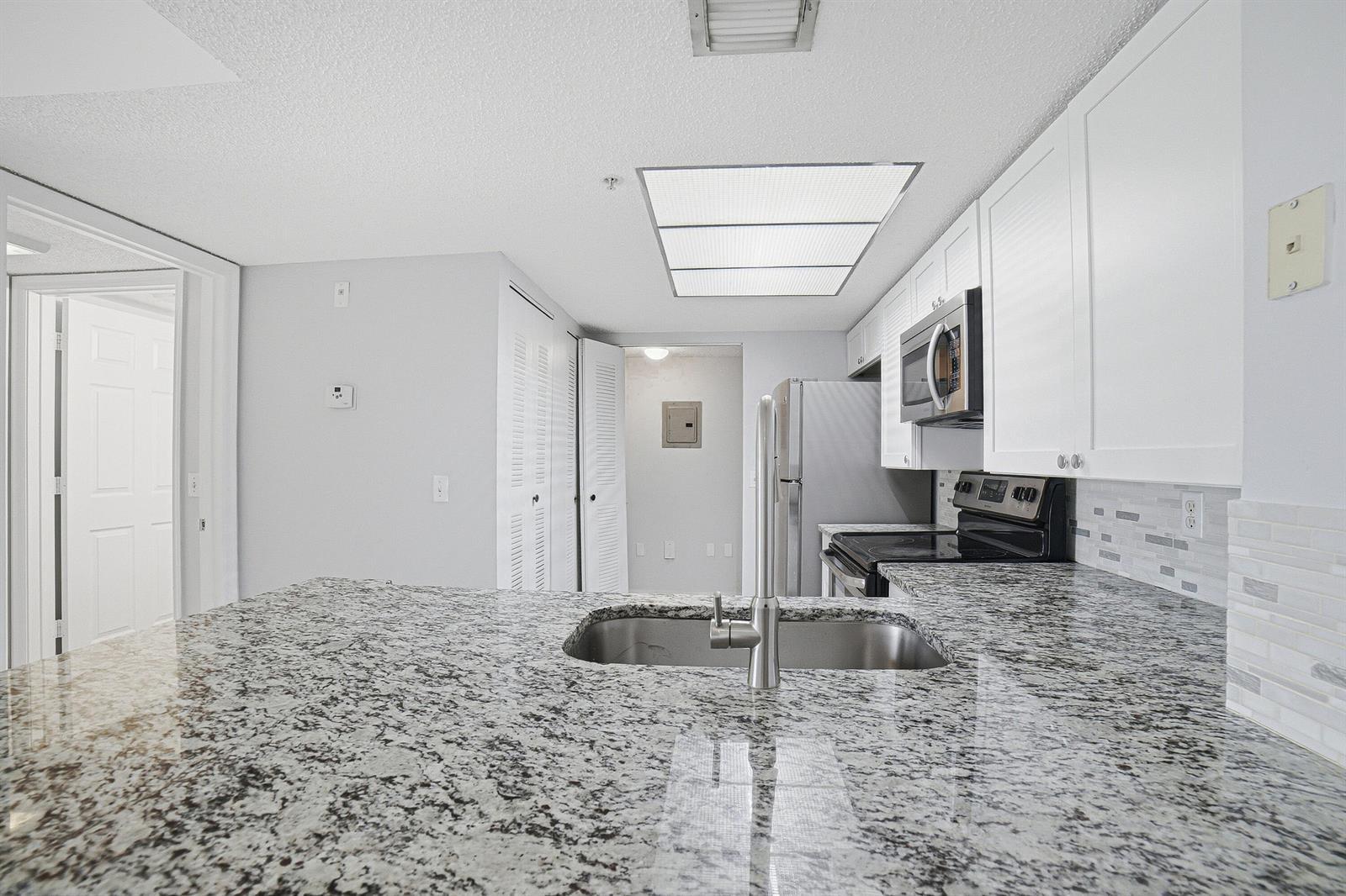 5045 WILES Road # 308, Coconut Creek FL 33073 photo 3