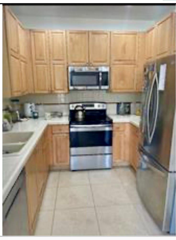 872 NW 130TH Avenue NW # 872, Pembroke Pines FL 33028 photo 3