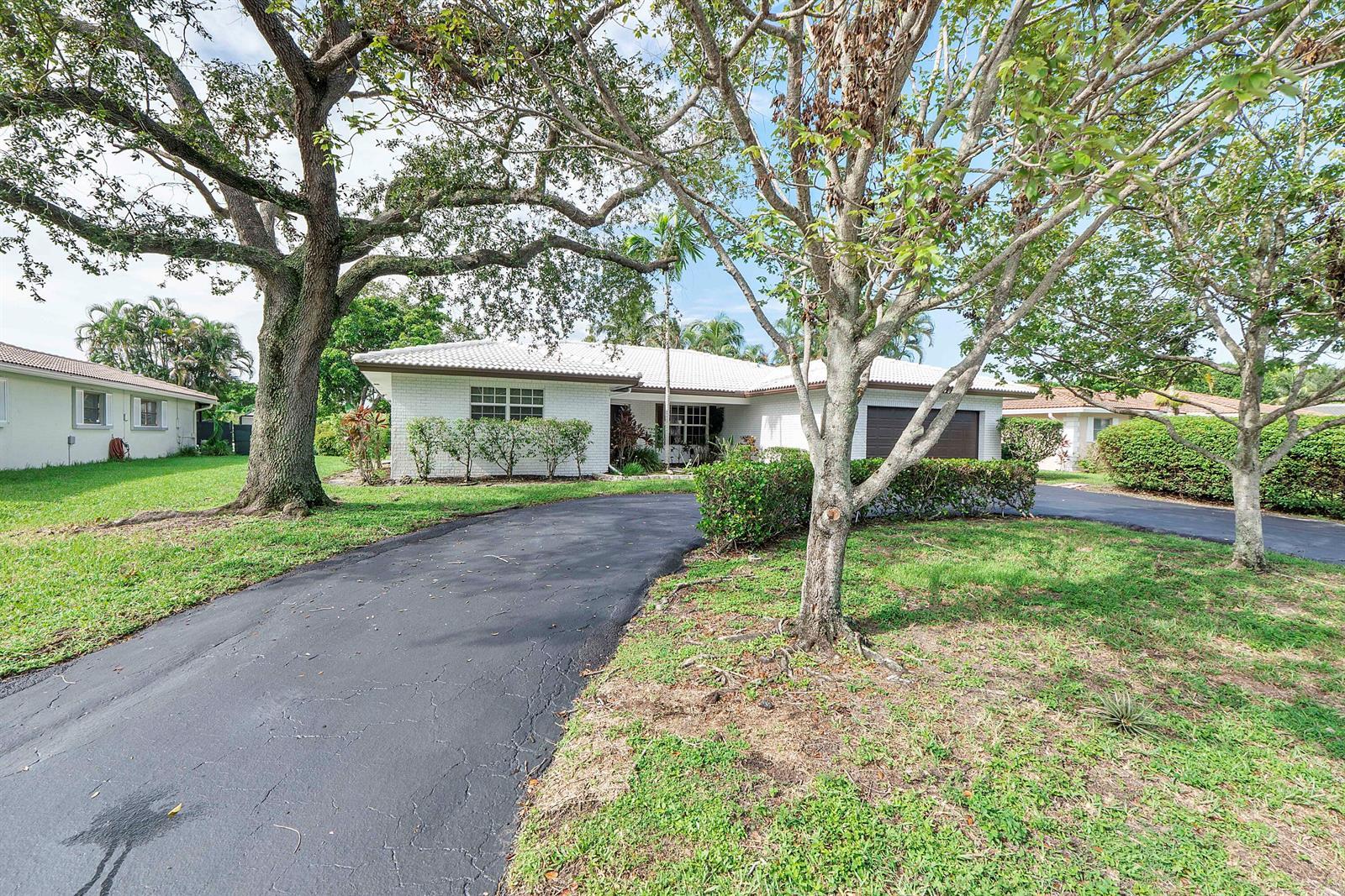 2940 NW 87TH Terrace, Coral Springs FL 33065 photo 2