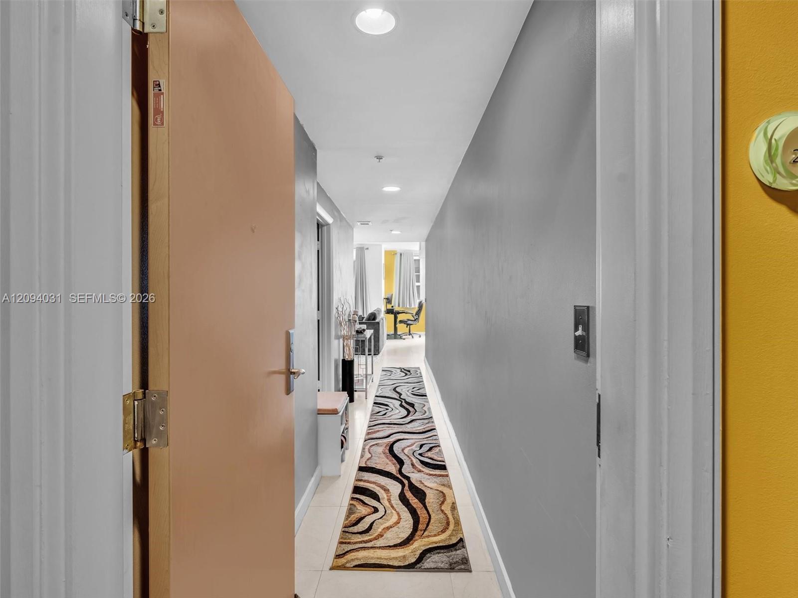 253 NE 2nd St # 2208, Miami FL 33132 photo 2