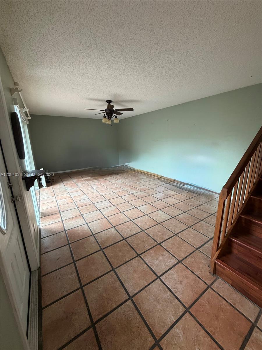 2564 Lakeview Ct, Cooper City FL 33026 photo 5
