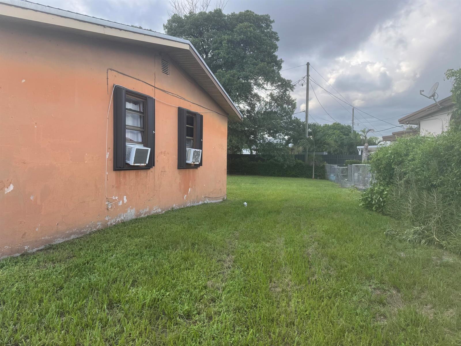 555 HAREM Avenue, Opa-Locka FL 33054 photo 4