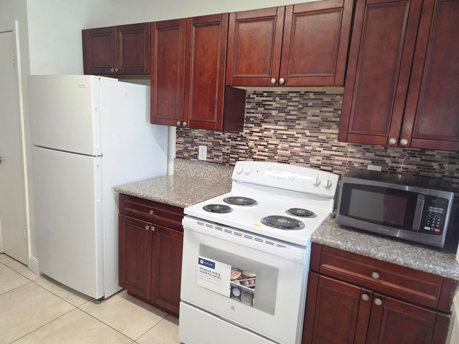 1839 PLUNKETT Street # 2, Hollywood FL 33020 photo 5