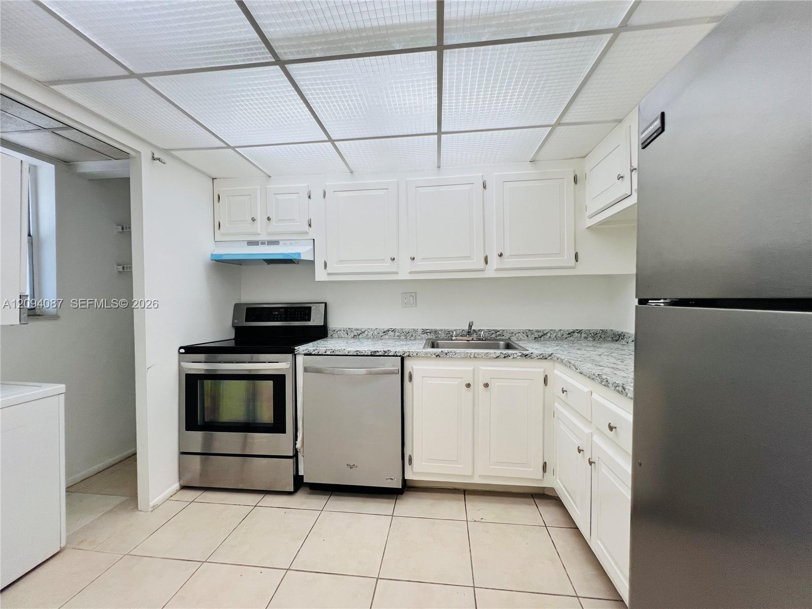 7825 Fairview Dr # 202, Tamarac FL 33321 photo 2