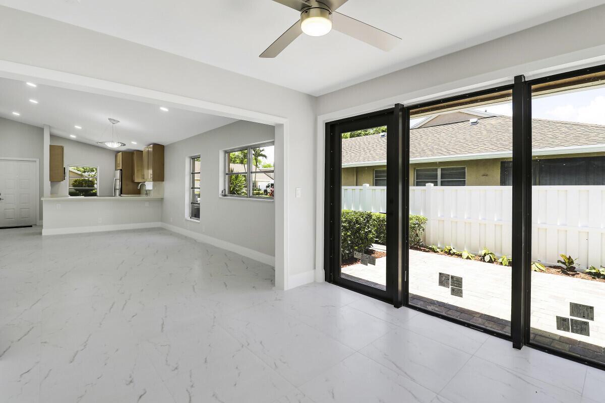 8157 Springtree Road, Boca Raton FL 33496 photo 2