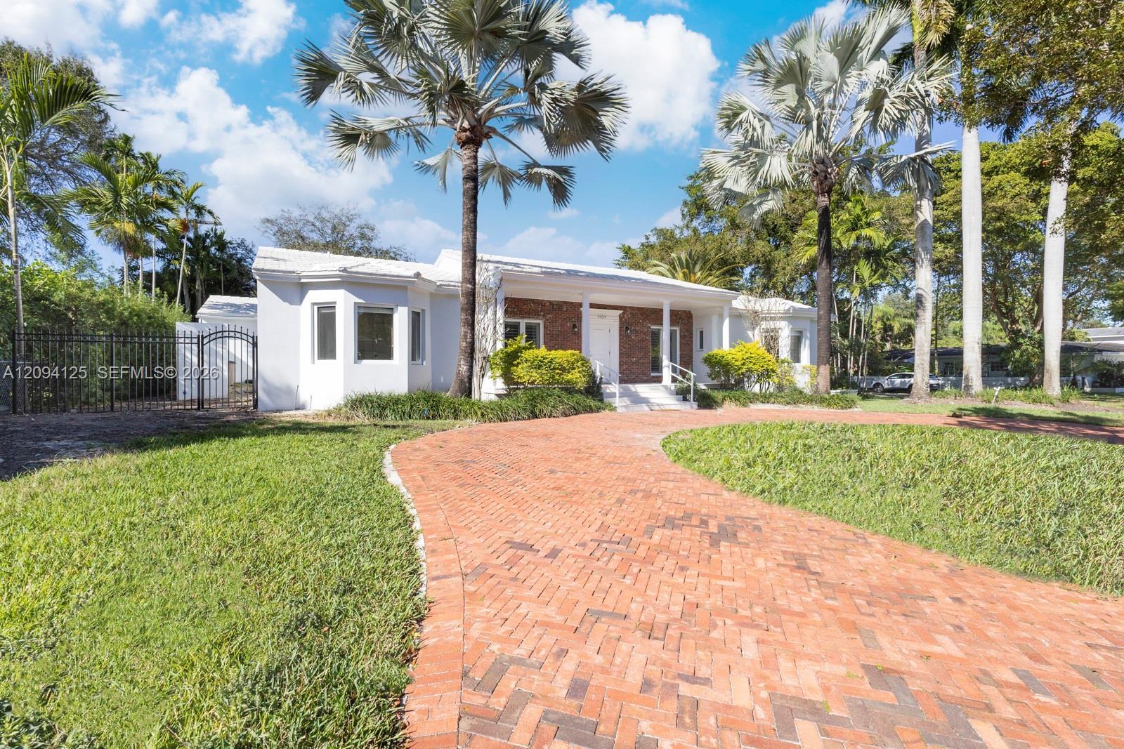 4404 Alhambra Cir, Coral Gables FL 33146 photo 2
