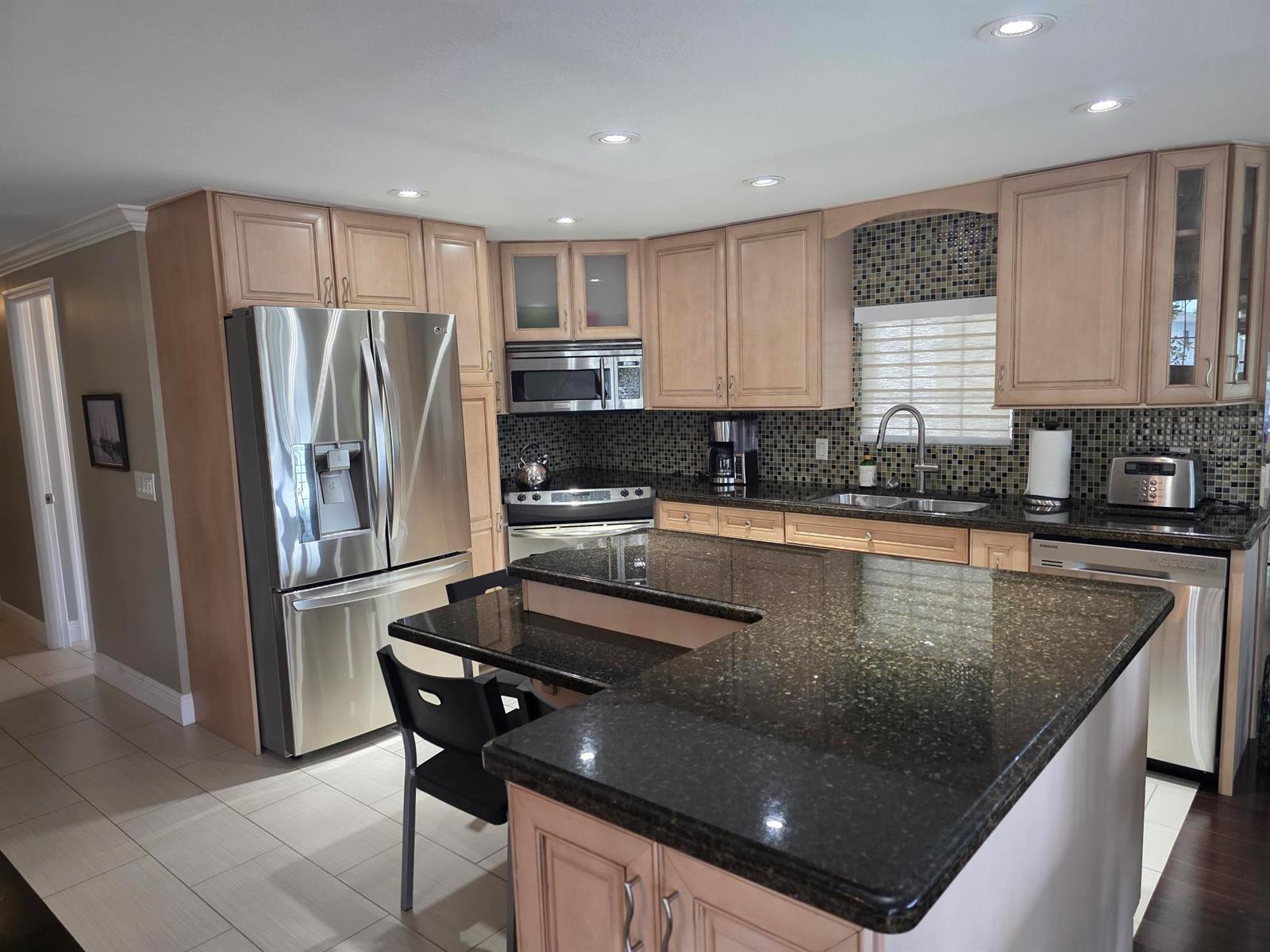 2471 SW 51ST Street, Dania Beach FL 33312 photo 5