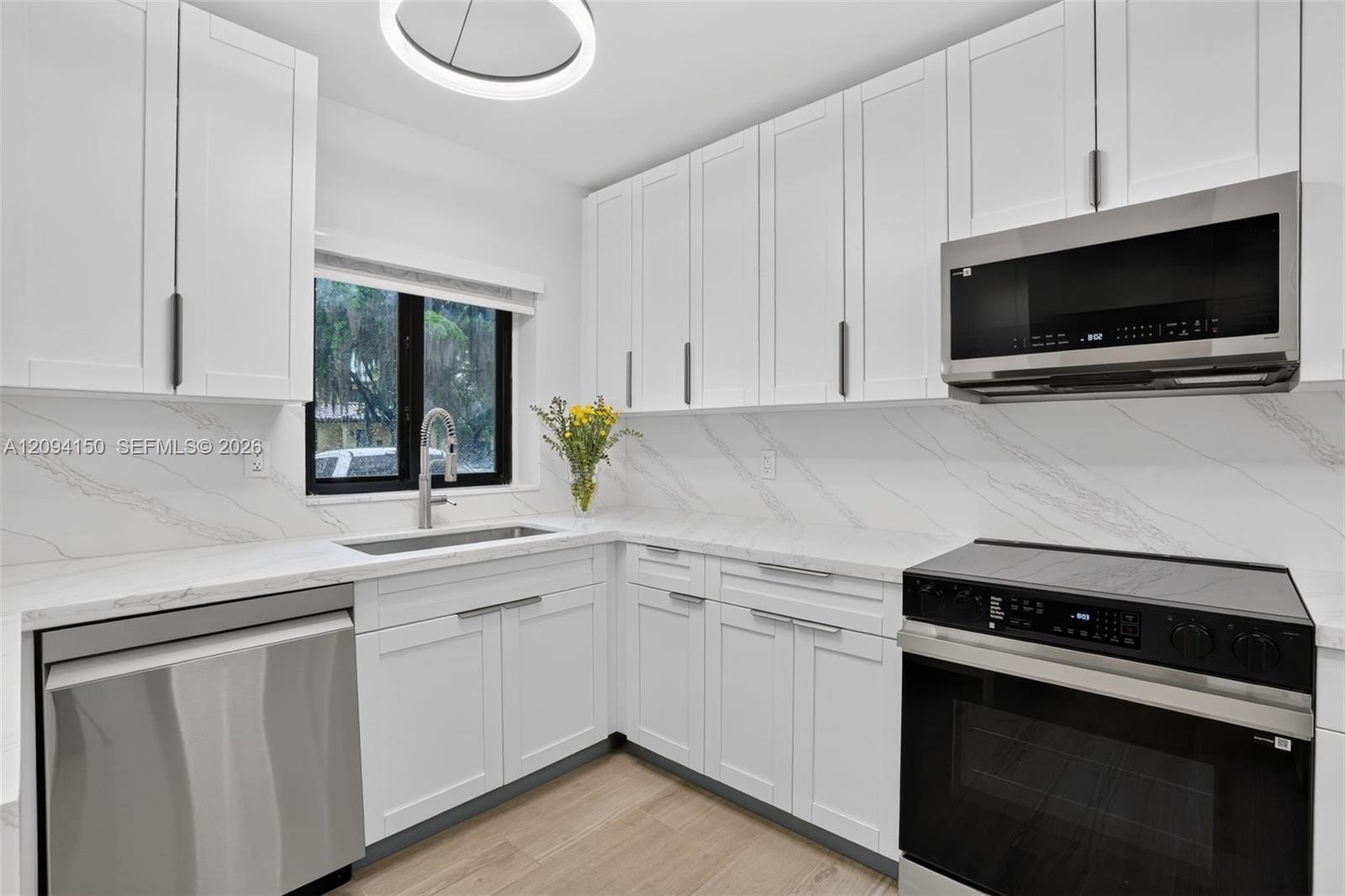 4547 SW 16th St, Miami FL 33134 photo 3
