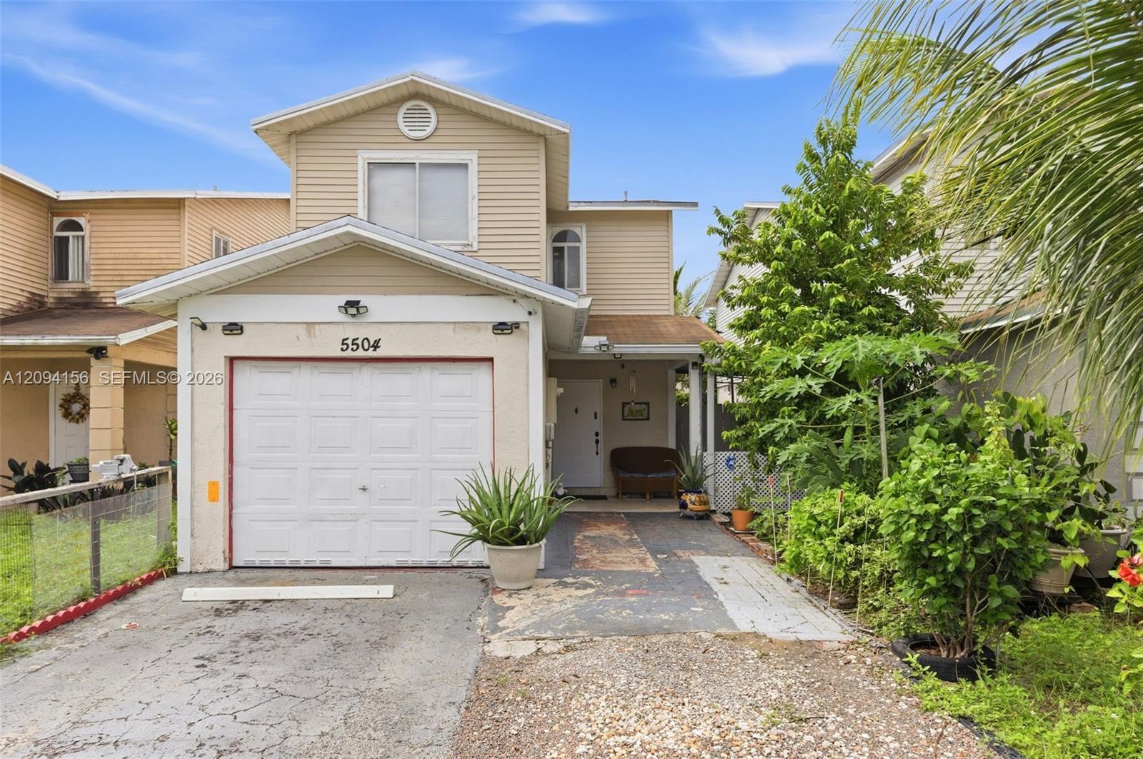 5504 NW 22nd St, Lauderhill FL 33313 photo 2