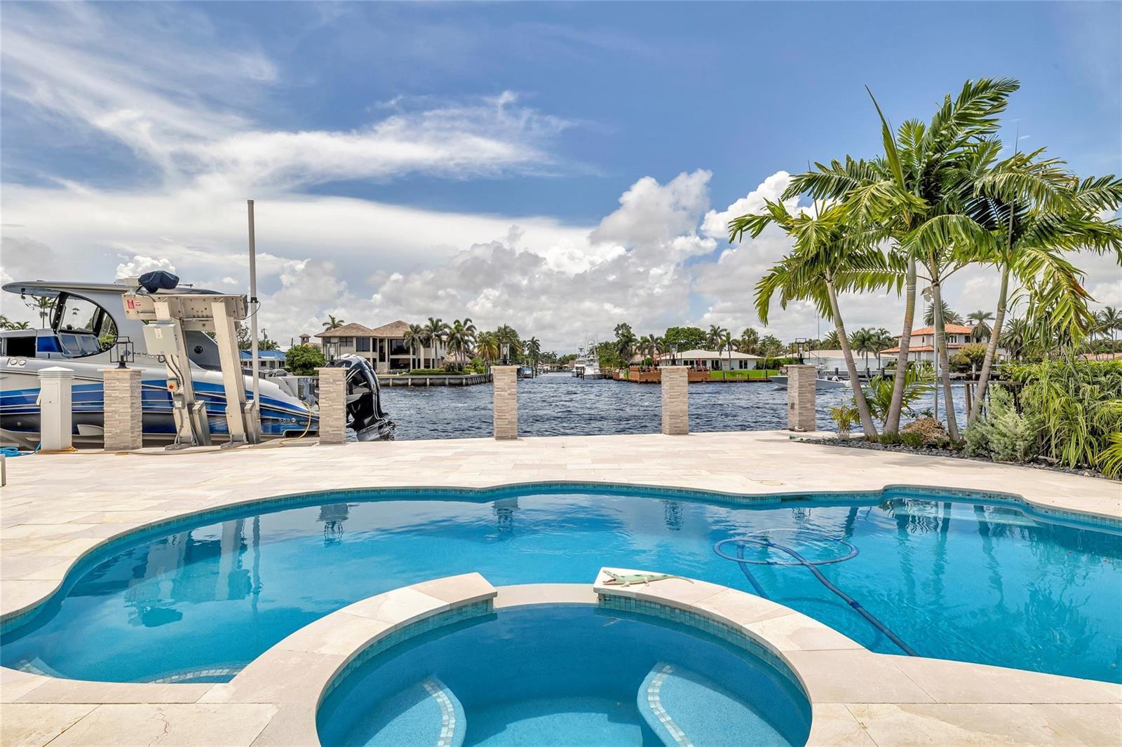 2005 N RIVERSIDE Drive, Pompano Beach FL 33062 photo 3