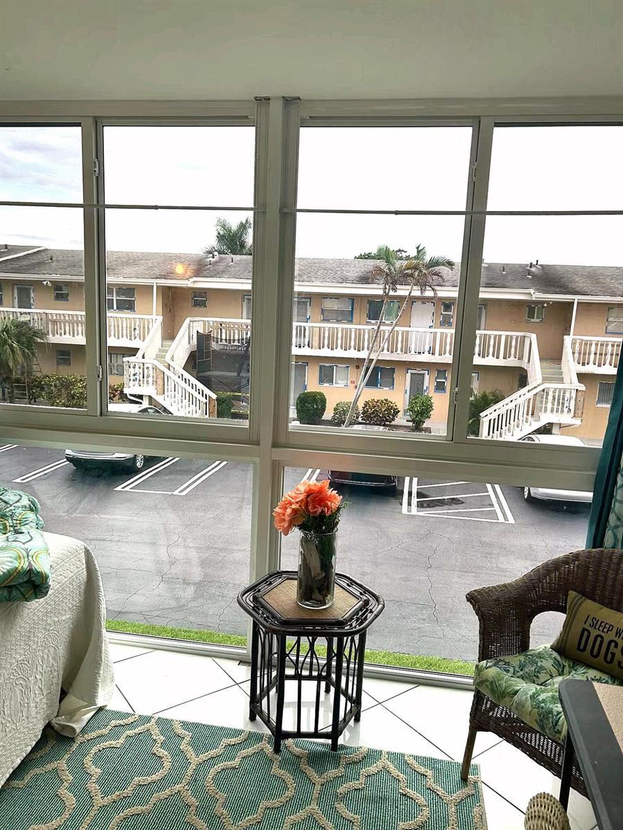 2131 NE 1st Court NE # 204, Boynton Beach FL 33435 photo 3