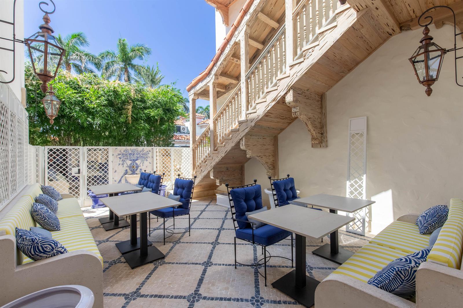 236 Phipps Plaza # 202, Palm Beach FL 33480 photo 5
