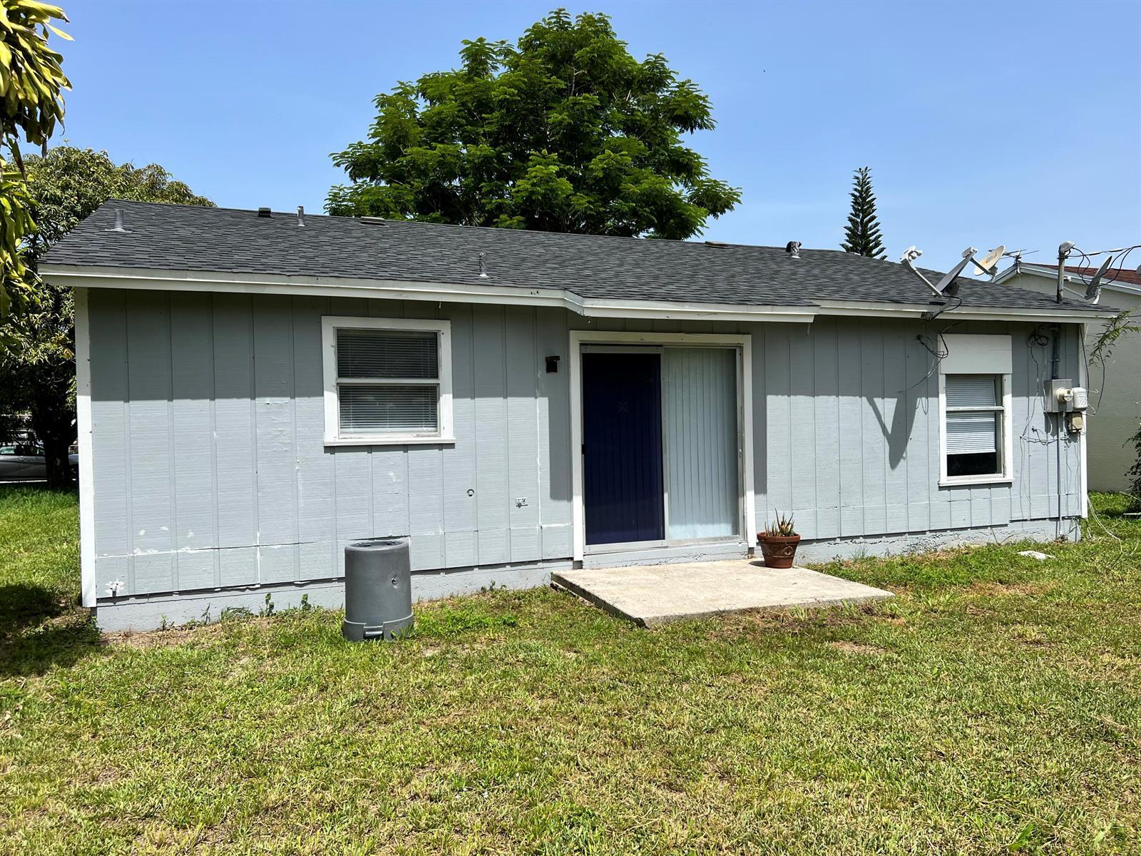 332 Fleming Avenue, FL 33463 photo 3