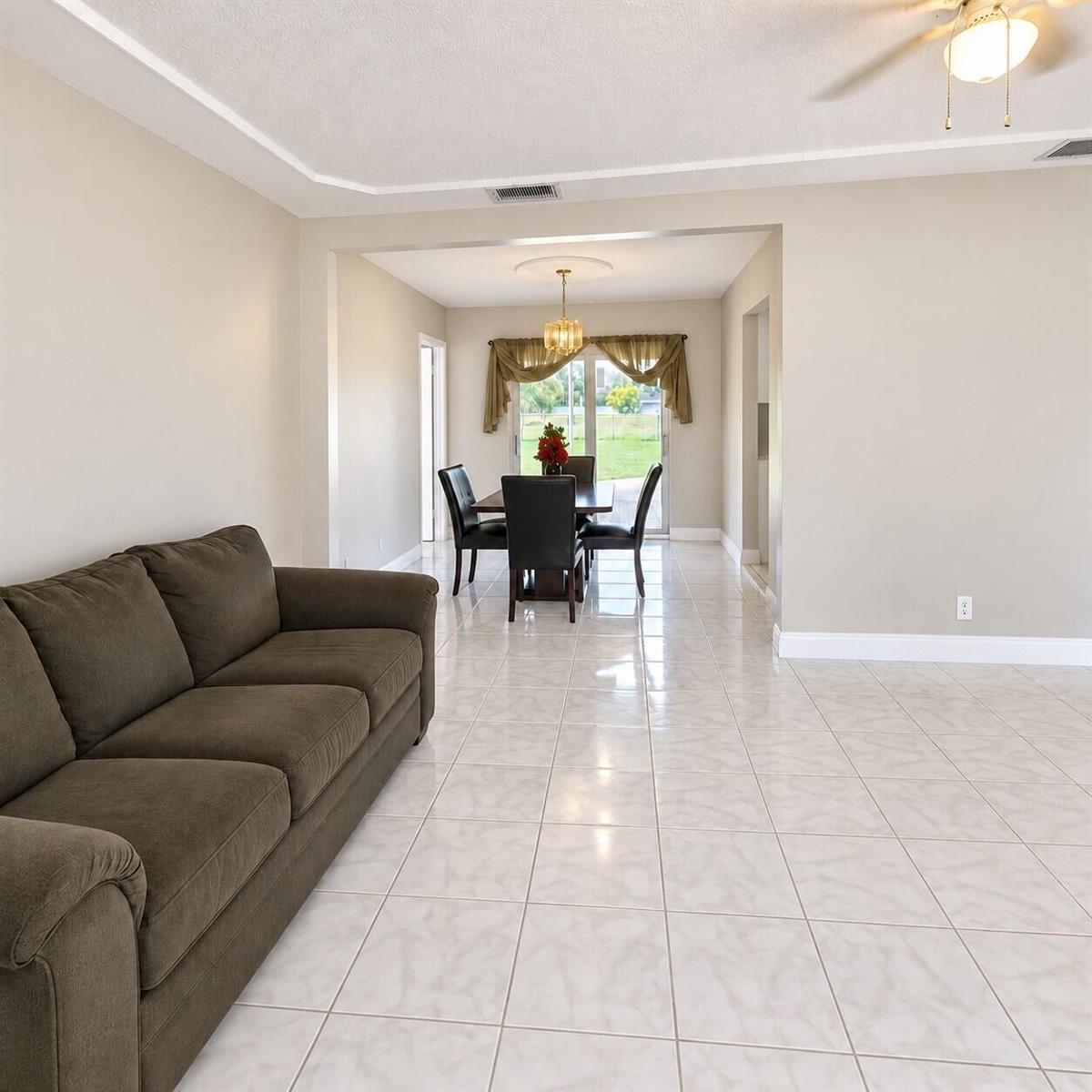 7842 NW 1ST Street, Margate FL 33063 photo 3