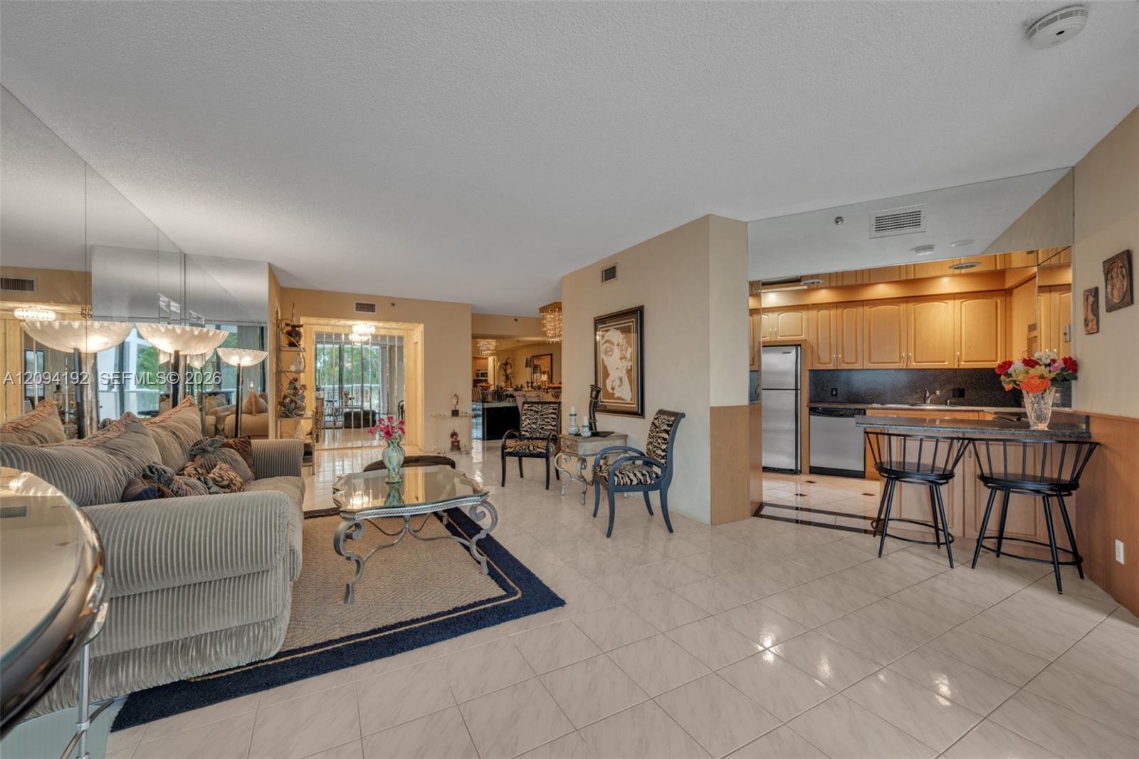 20281 E Country Club Dr # 305, Aventura FL 33180 photo 5