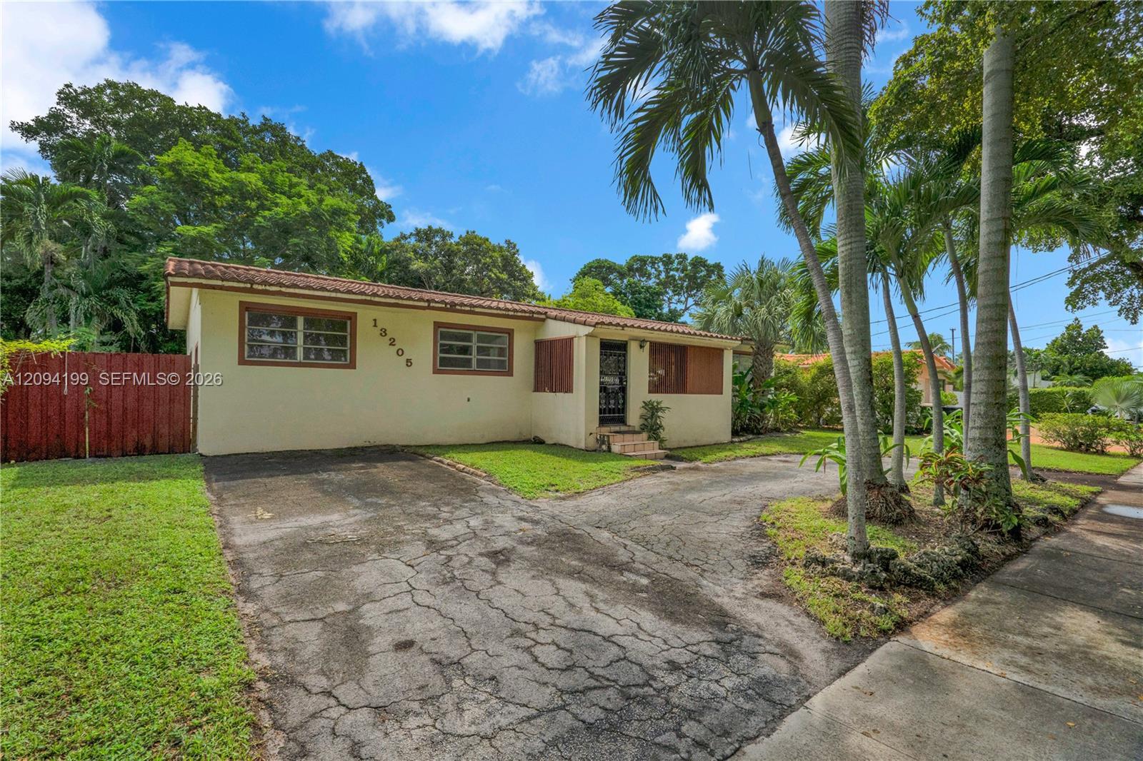 13205 NE 2nd Ave, North Miami FL 33161 photo 4