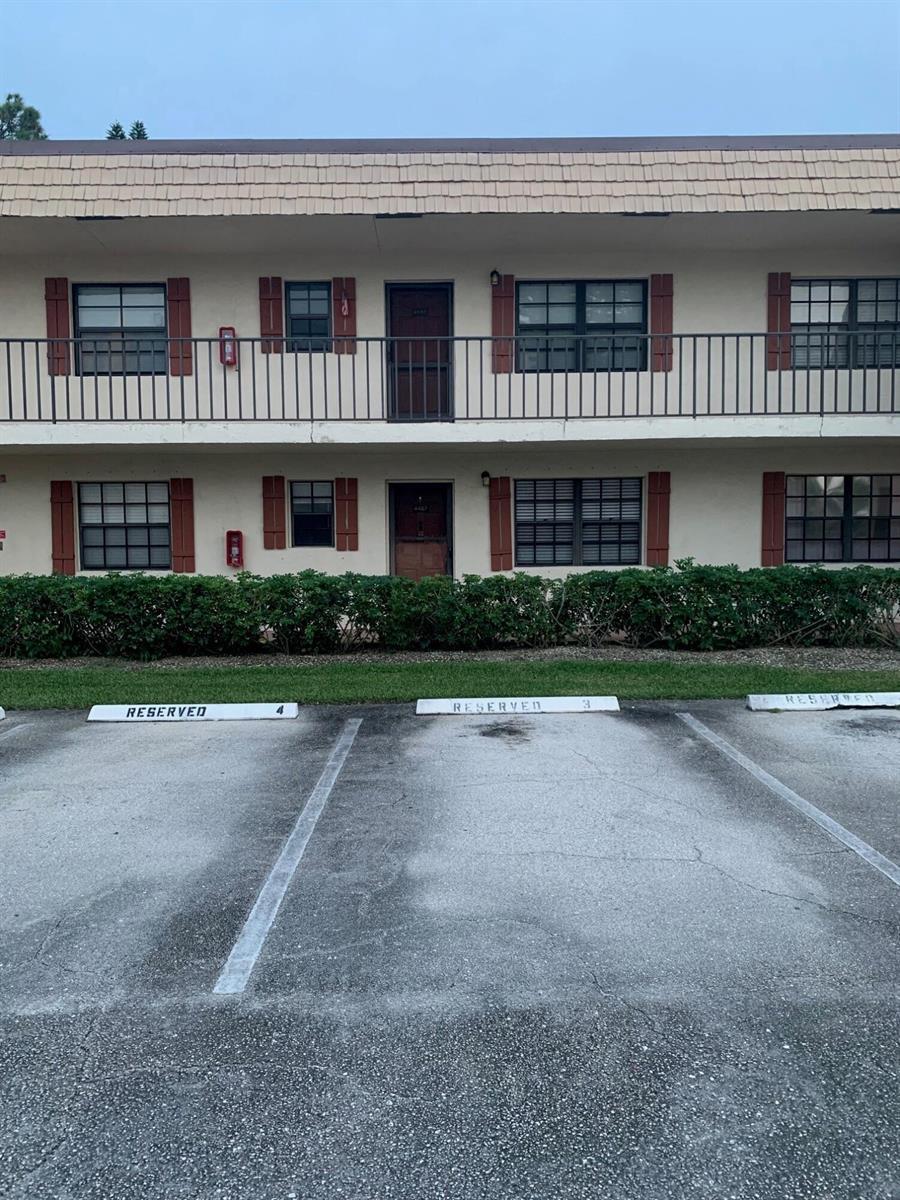 4467 OAK TERRACE Drive, FL 33463