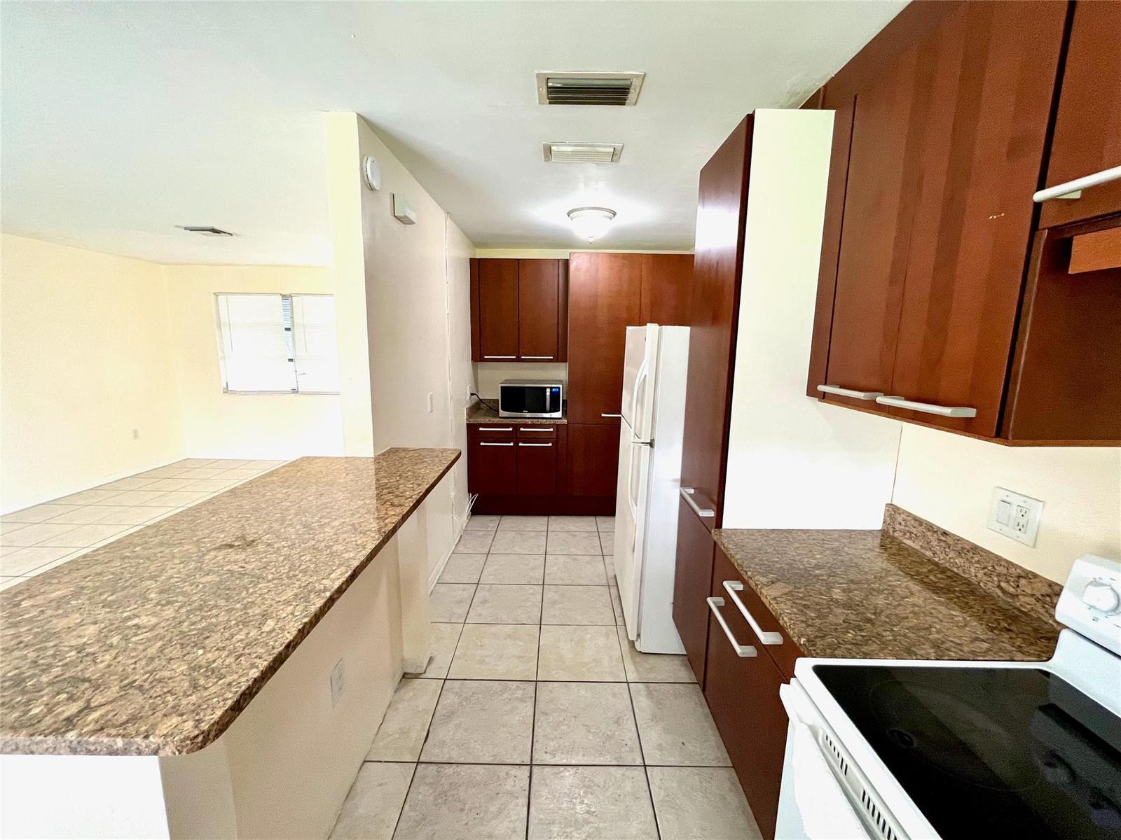 1411 NW 79TH Way, Pembroke Pines FL 33024 photo 5
