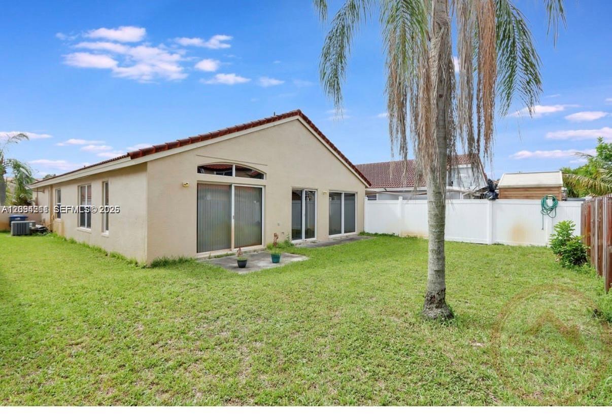 19030 NW 54th Ave, Miami Gardens FL 33055 photo 3