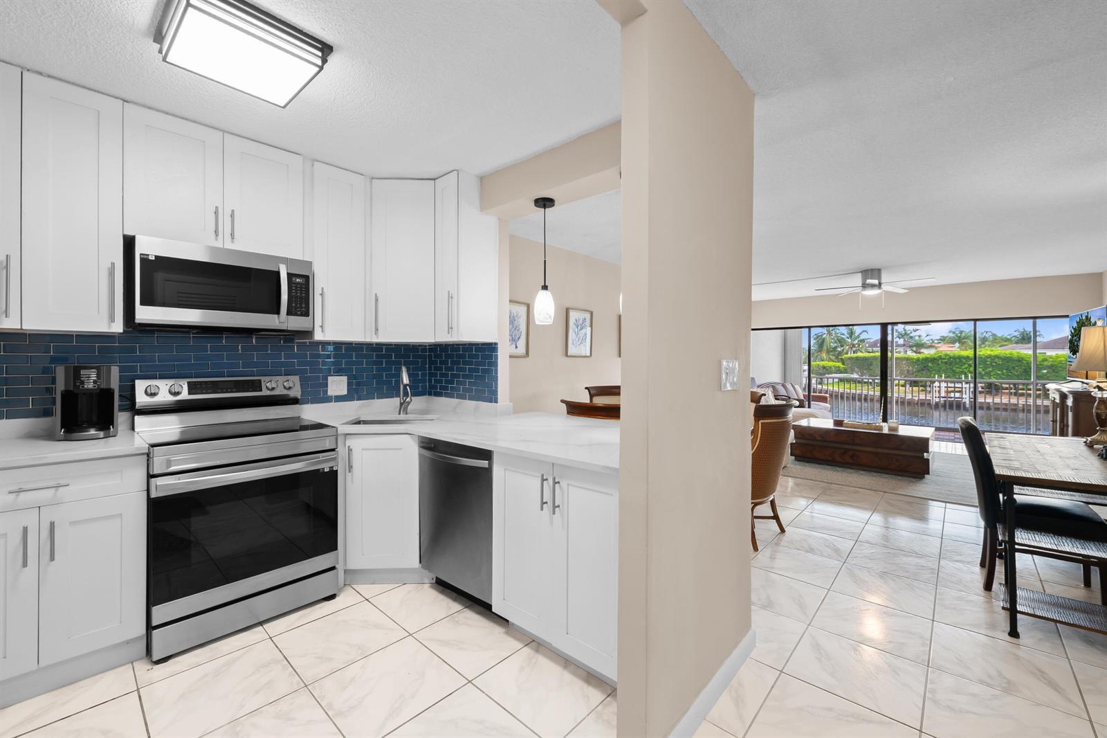390 N FEDERAL Highway # 202, Deerfield Beach FL 33441 photo 5