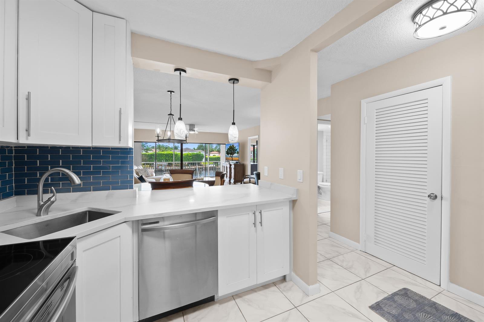 390 N FEDERAL Highway # 202, Deerfield Beach FL 33441 photo 4