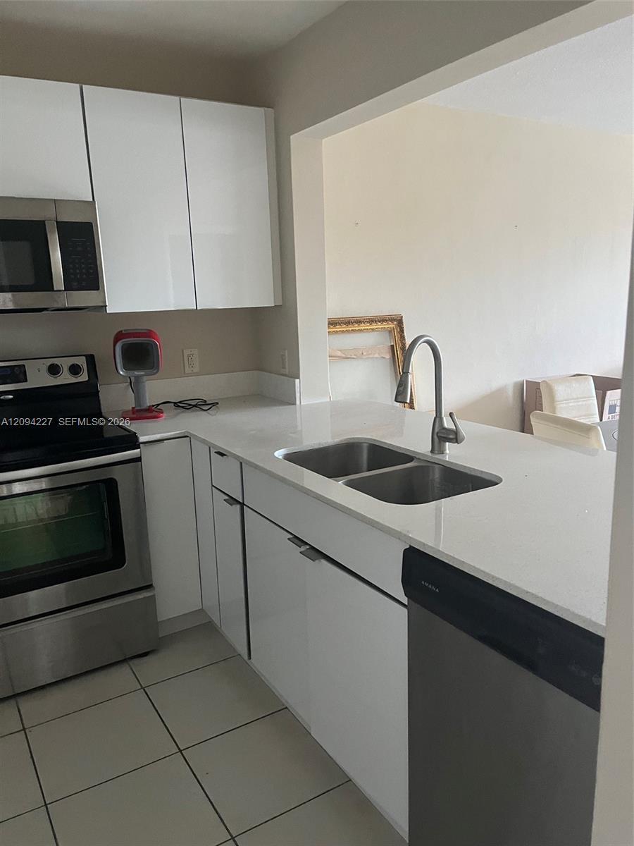 215 SE 3rd Ave # 302D, Hallandale Beach FL 33009 photo 3