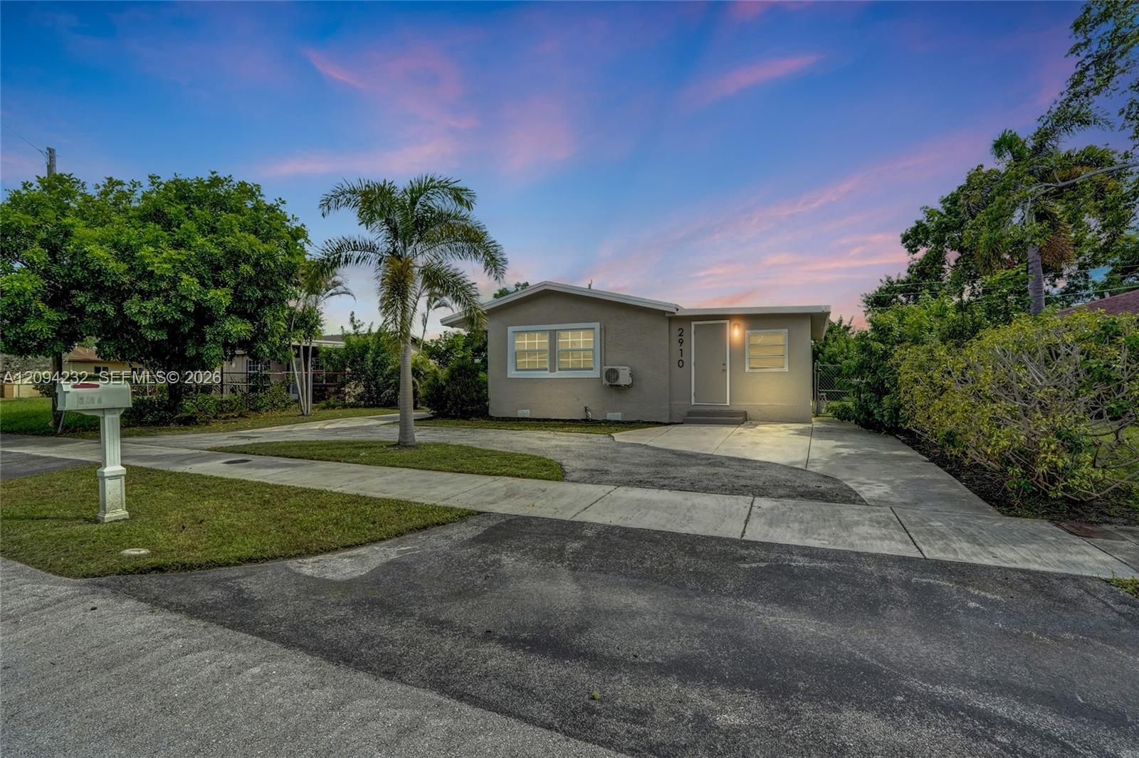 2910 NW 25th St, Fort Lauderdale FL 33311
