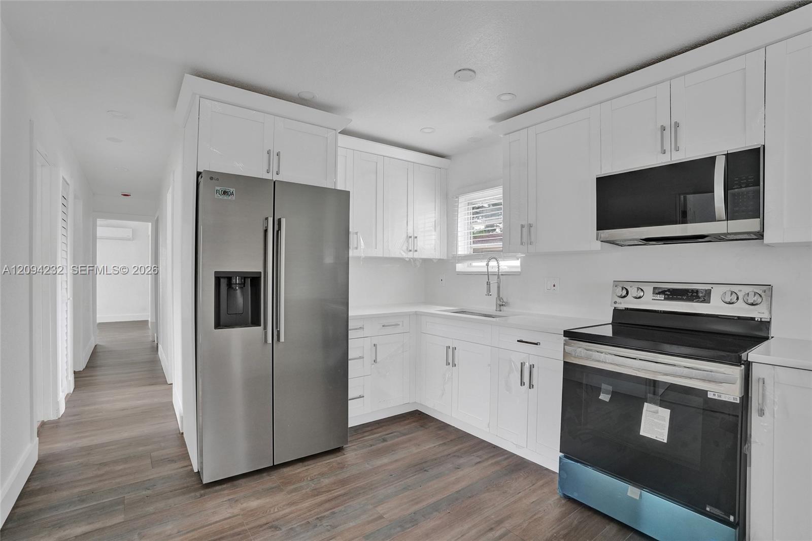2910 NW 25th St, Fort Lauderdale FL 33311 photo 4