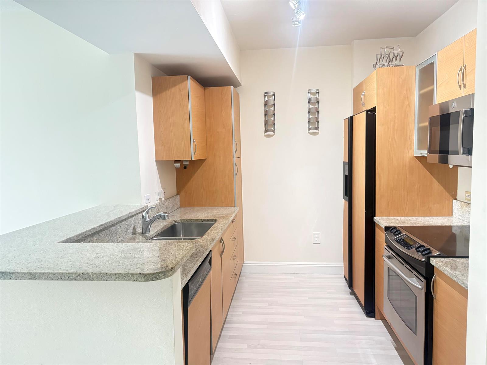 2775 NE 187TH Street # 325, Aventura FL 33180
